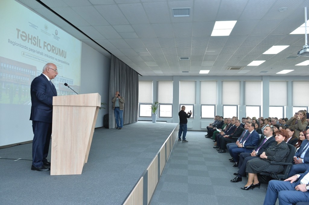 Lənkəranda Təhsil Forumu keçirilib - FOTOLAR