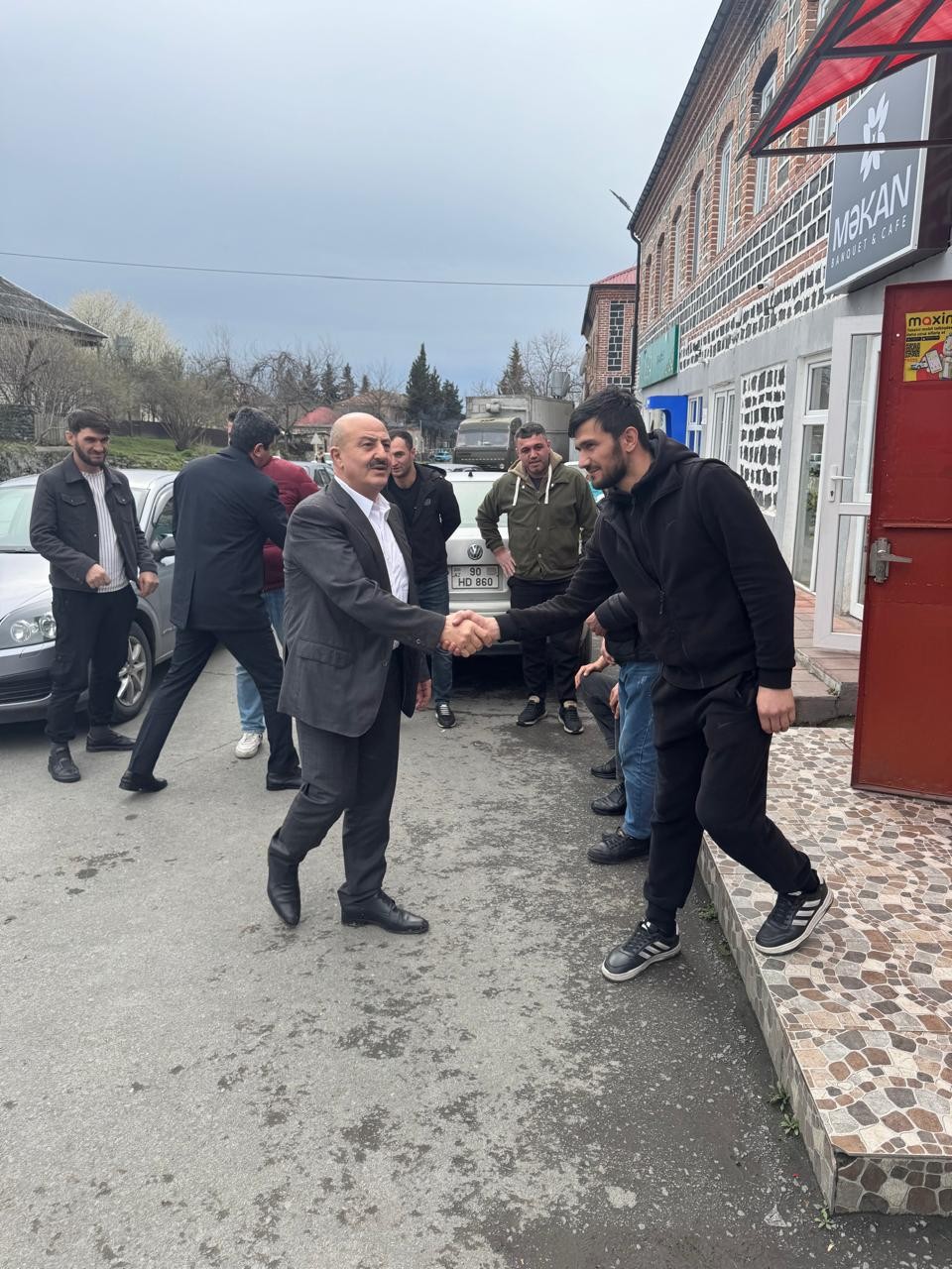 Asif Əsgərov şəhid məzarlarını ziyarət edib - FOTOLAR