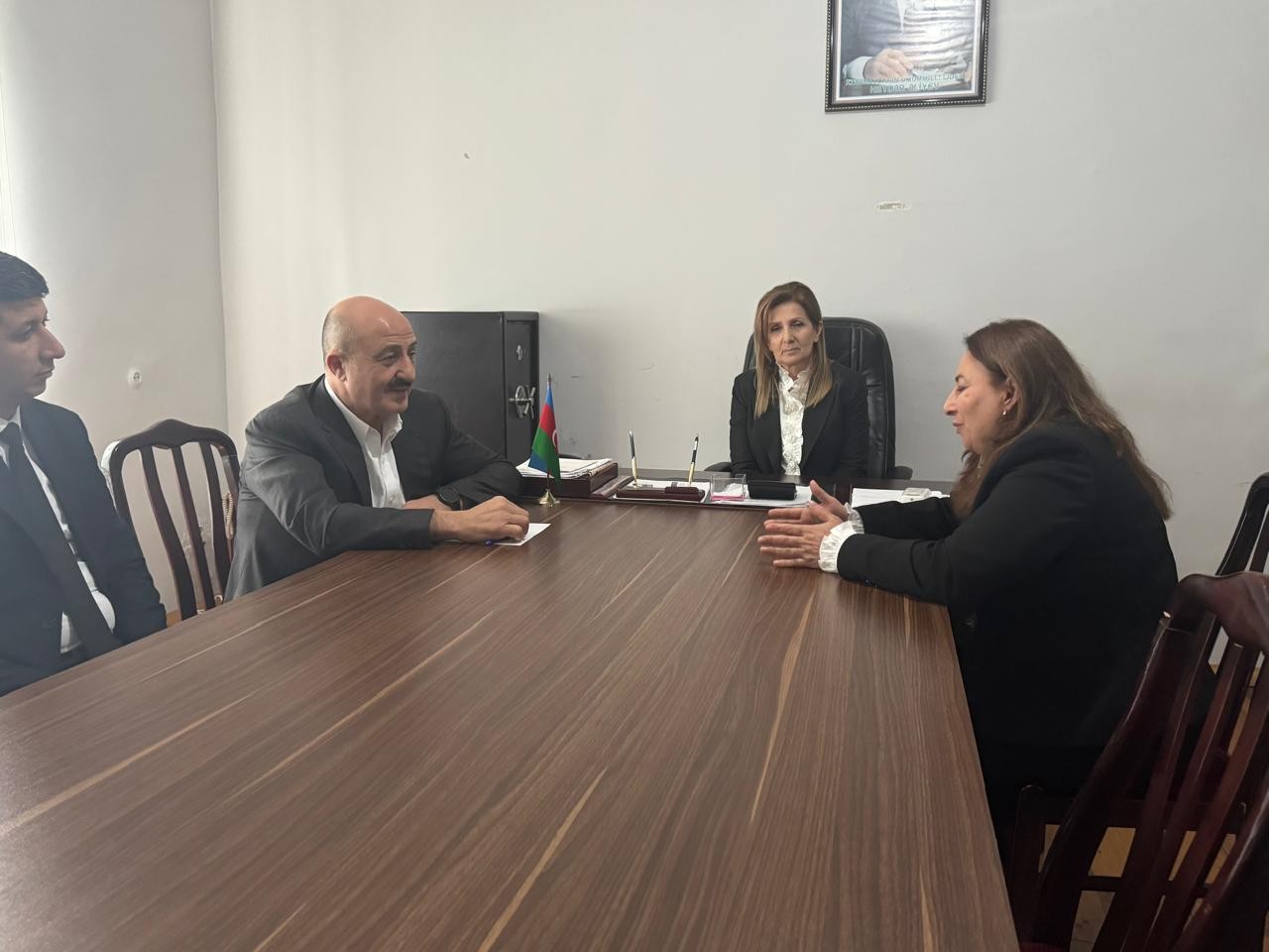 Asif Əsgərov şəhid məzarlarını ziyarət edib - FOTOLAR