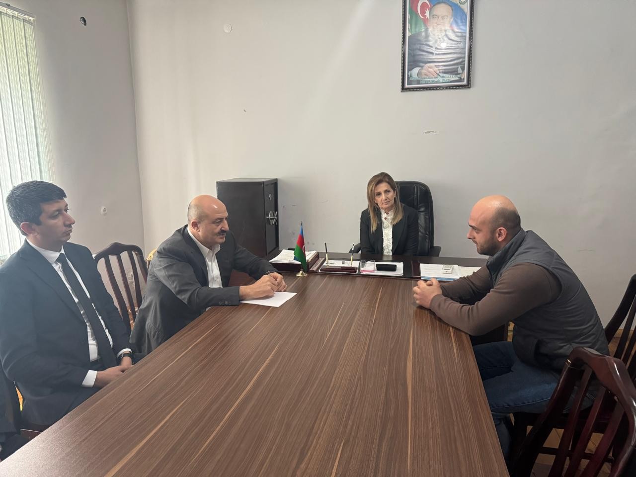 Asif Əsgərov şəhid məzarlarını ziyarət edib - FOTOLAR