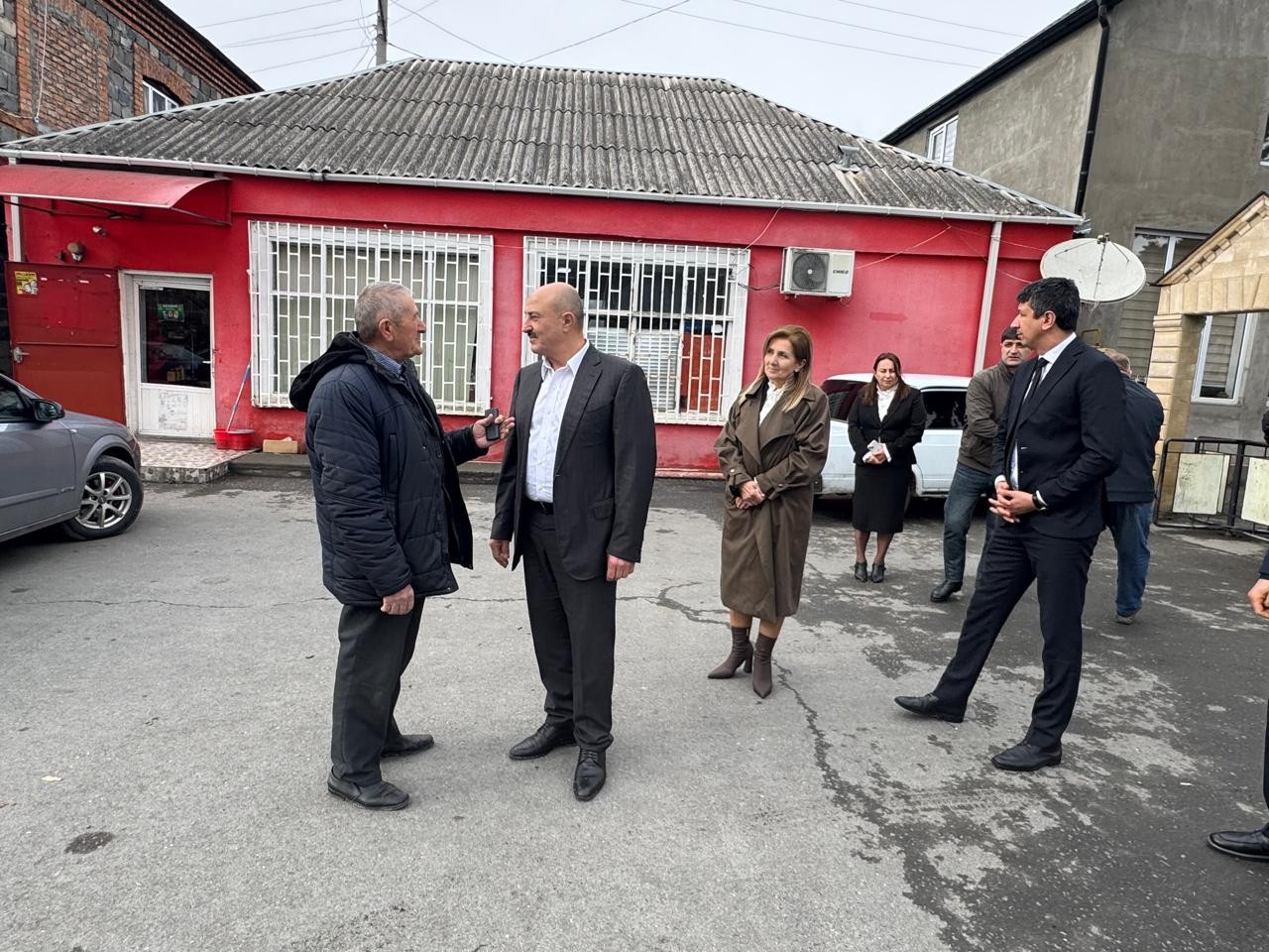 Asif Əsgərov şəhid məzarlarını ziyarət edib - FOTOLAR