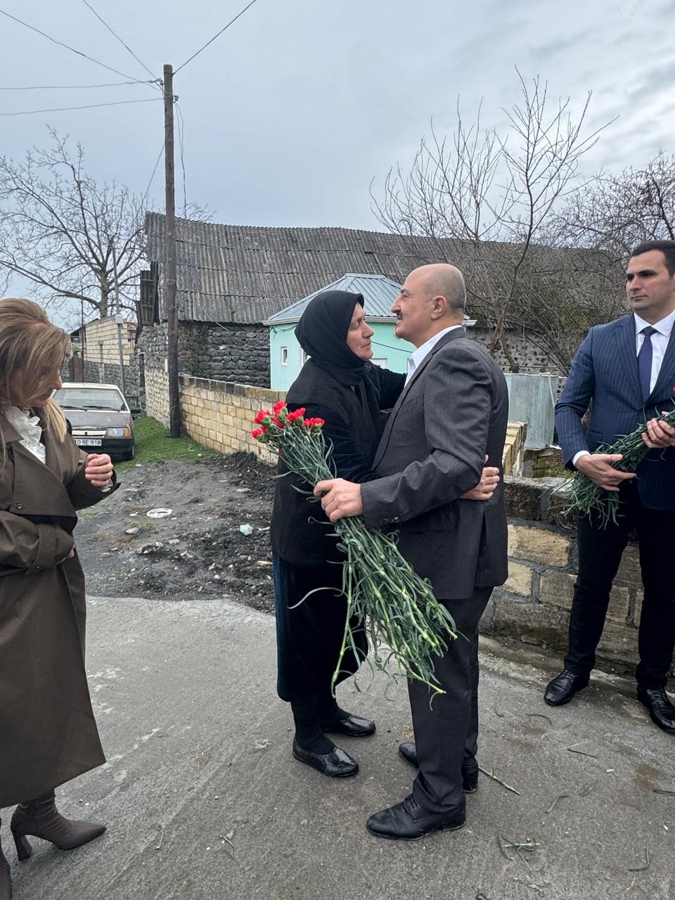 Asif Əsgərov şəhid məzarlarını ziyarət edib - FOTOLAR