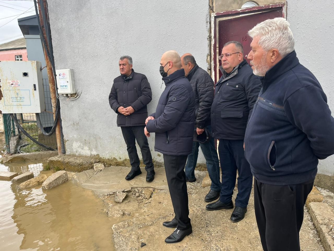 Abdin Fərzəliyev su basmış ərazilərdə sakinlərlə görüşdü - FOTOLAR