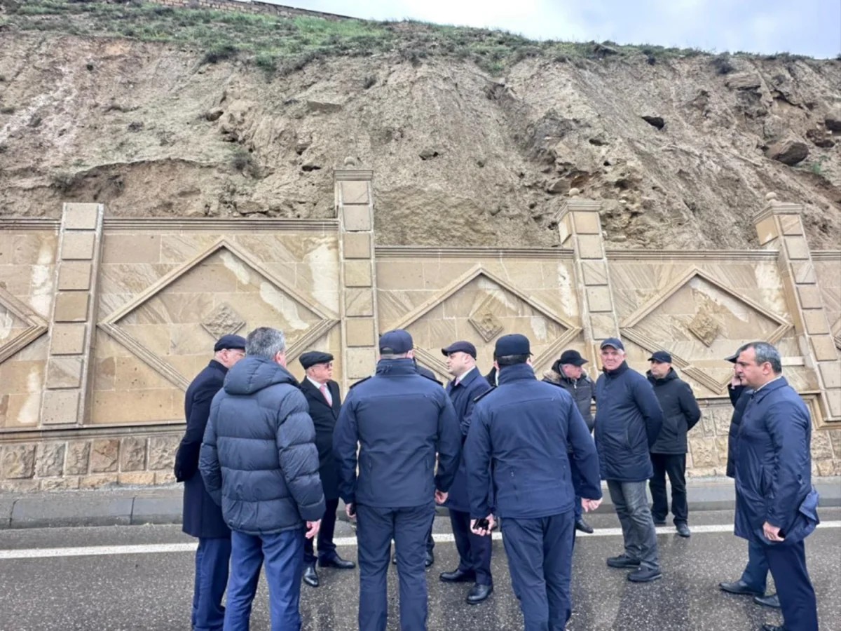 Kəmaləddin Heydərov sürüşmə təhlükəsi ilə əlaqədar əraziyə getdi - FOTOLAR