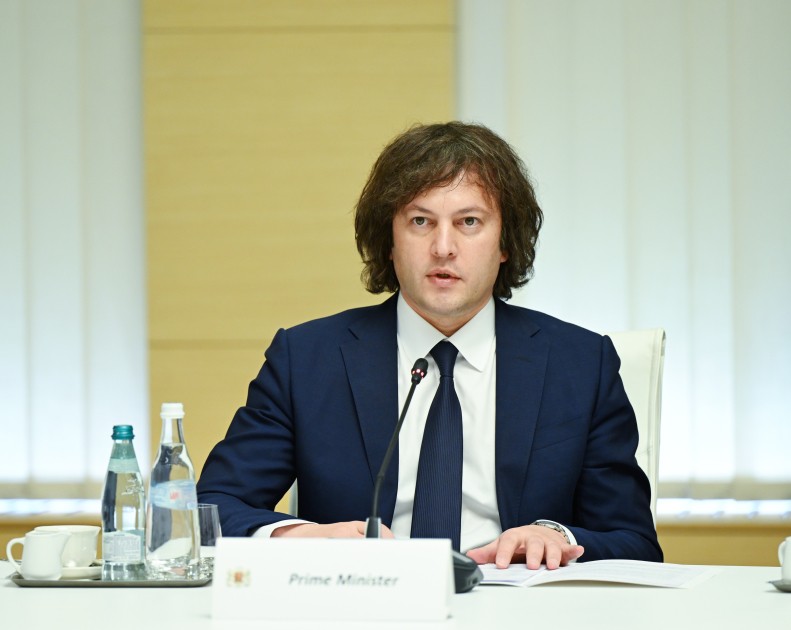 İlham Əliyevin İrakli Kobaxidze ilə geniş tərkibdə görüşü olub - FOTOLAR