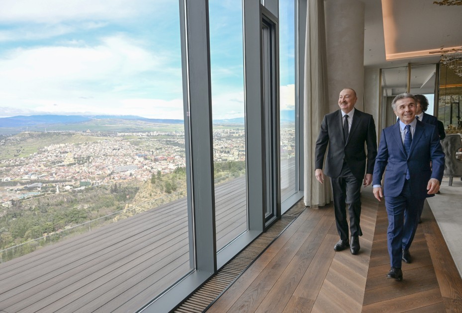 Azərbaycan Prezidentinin şərəfinə lanç verildi - FOTOLAR