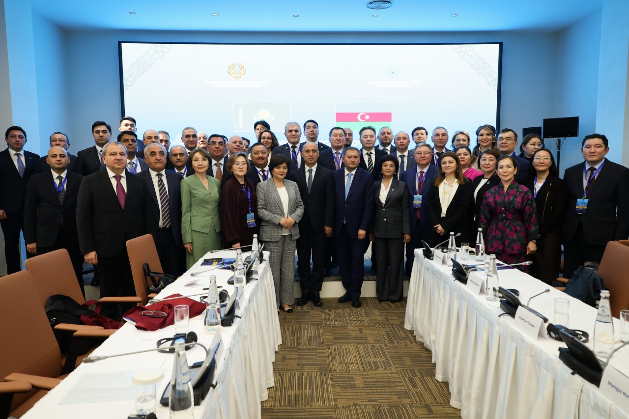 Almatıda Qazaxıstan və Azərbaycanın II Rektorlar Forumu keçirildi - FOTOLAR