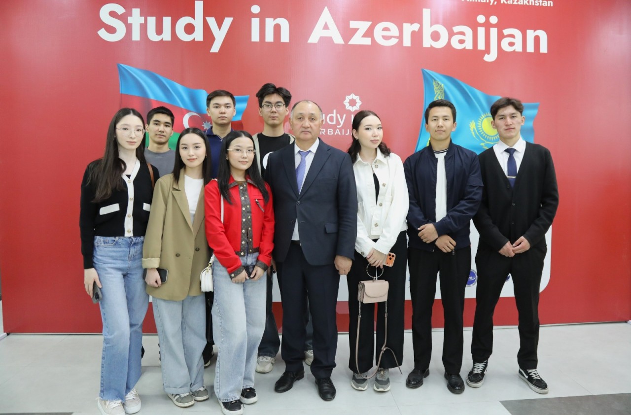Qazaxıstanda “Study in Azerbaijan” təhsil sərgisinin açılışı baş tutub - FOTOLAR