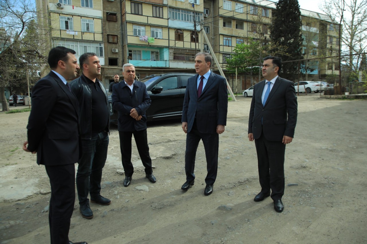 Niyazi Bayramov zərər görmüş binalara baxış keçirdi - FOTOLAR