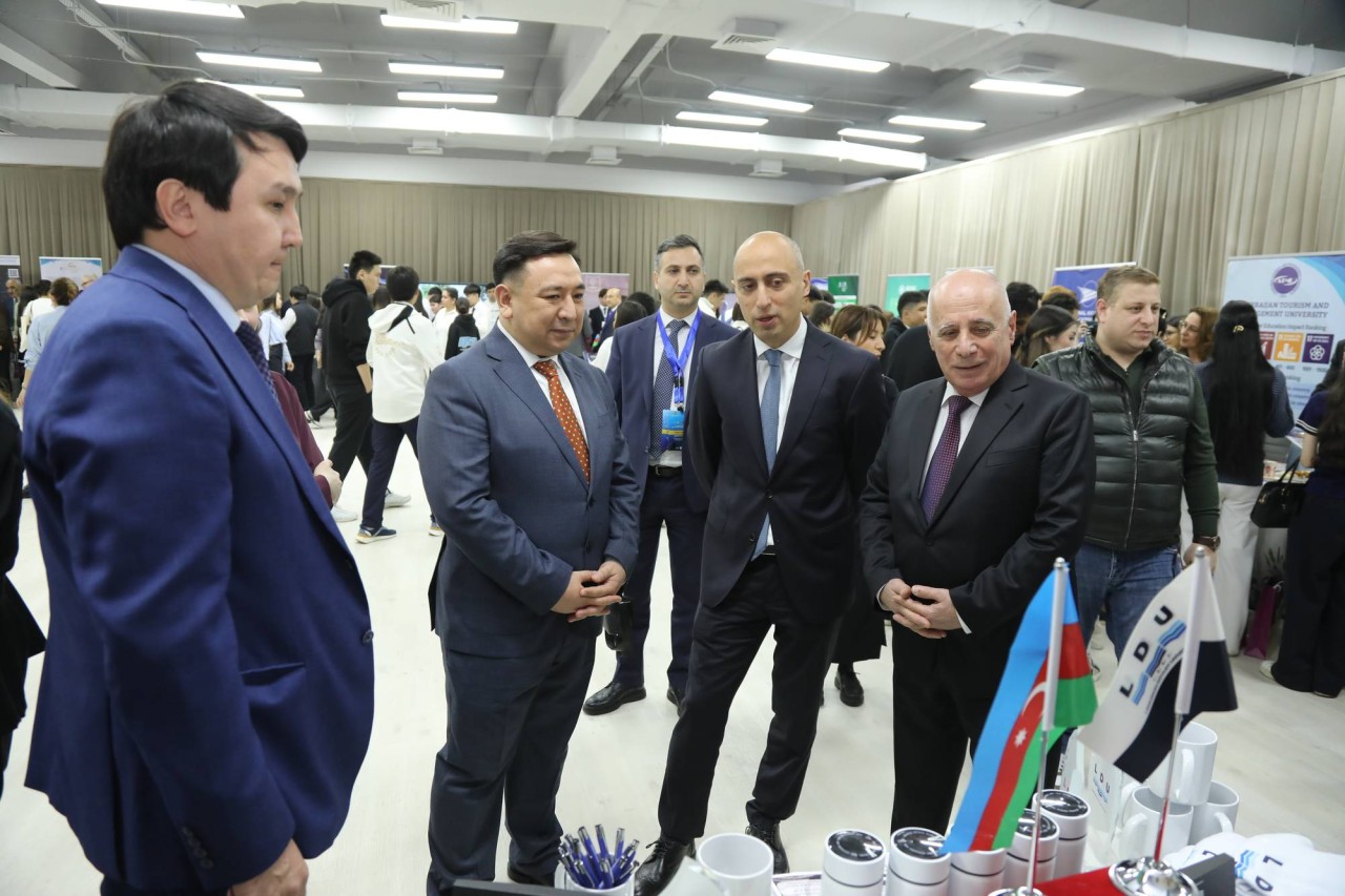 Emin Əmrullayev Qazaxıstanda “Study in Azerbaijan” sərgisi ilə tanış oldu - FOTOLAR