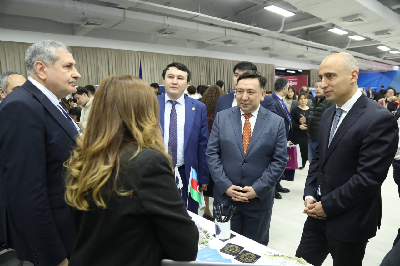 Emin Əmrullayev Qazaxıstanda “Study in Azerbaijan” sərgisi ilə tanış oldu - FOTOLAR