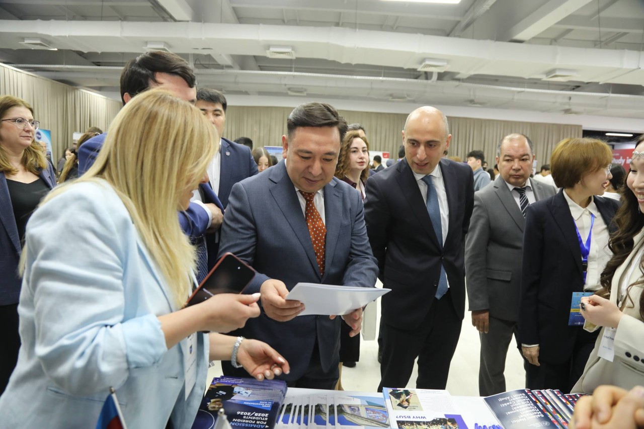 Emin Əmrullayev Qazaxıstanda “Study in Azerbaijan” sərgisi ilə tanış oldu - FOTOLAR