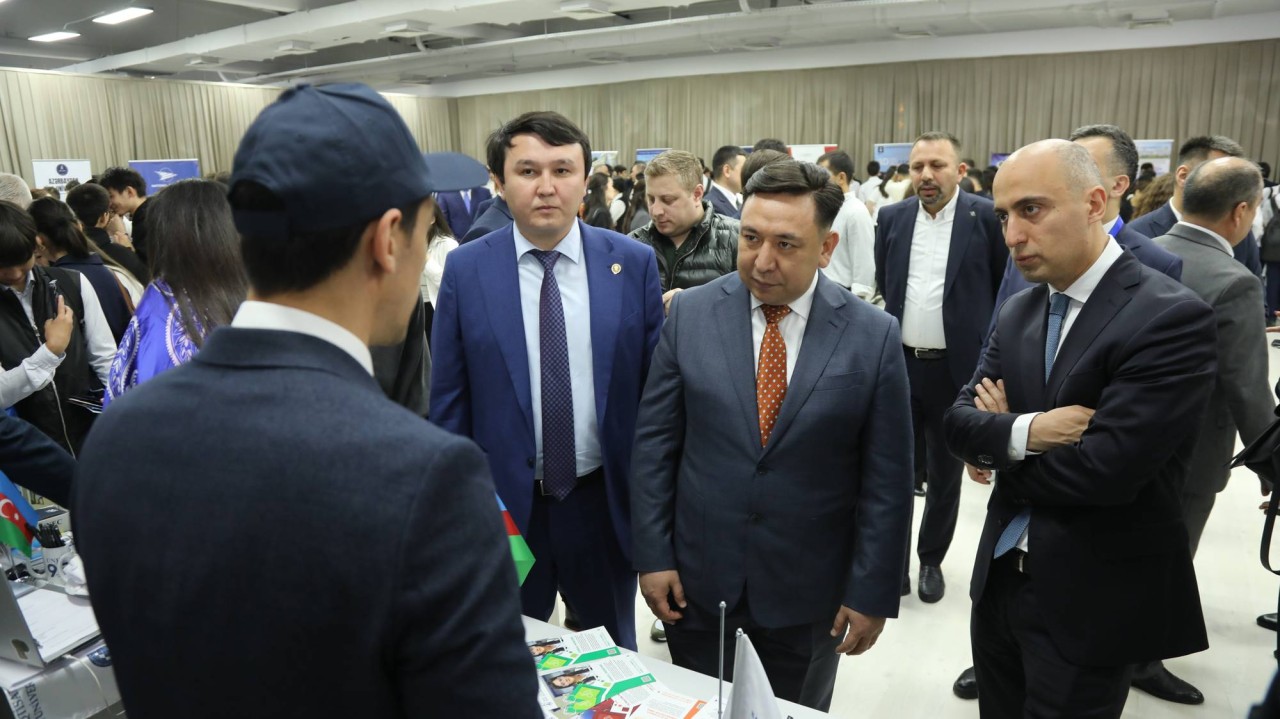 Emin Əmrullayev Qazaxıstanda “Study in Azerbaijan” sərgisi ilə tanış oldu - FOTOLAR