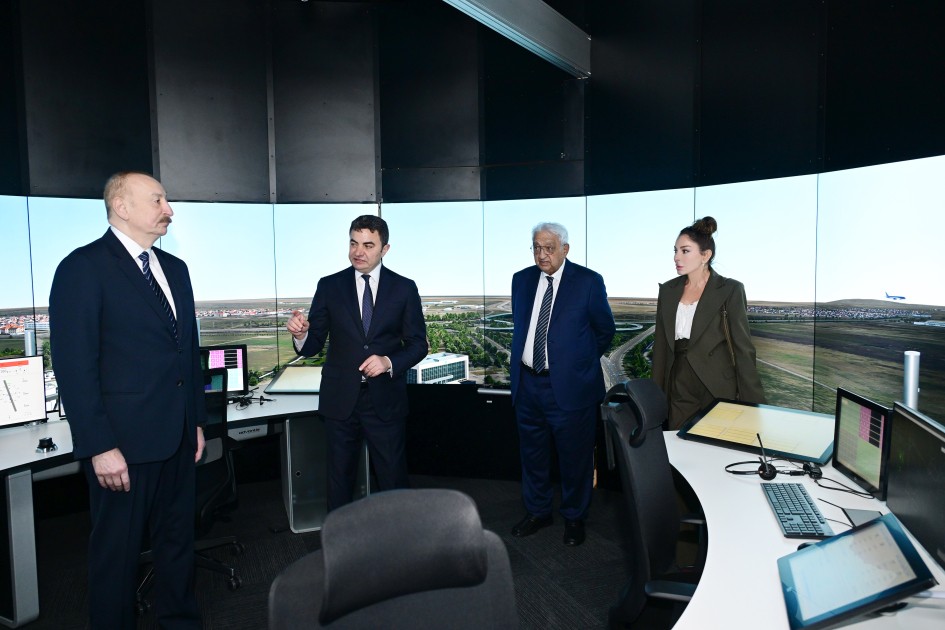 Prezident Milli Aviasiya Akademiyasında açılış etdi - FOTOLAR