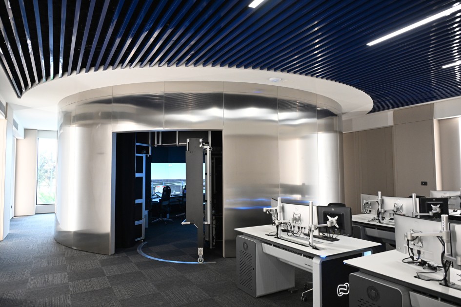 Yeni açılışı olan Beynəlxalq Təlim Mərkəzindən - FOTOLAR