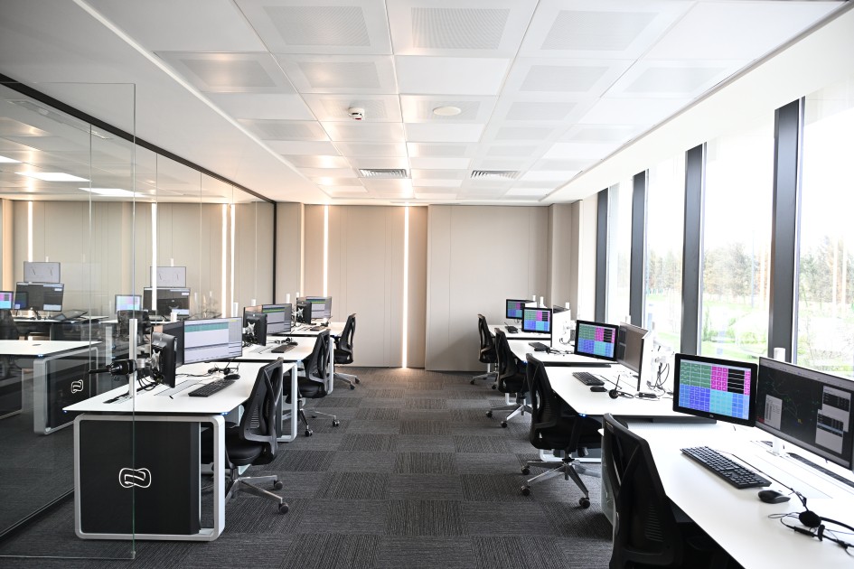 Yeni açılışı olan Beynəlxalq Təlim Mərkəzindən - FOTOLAR