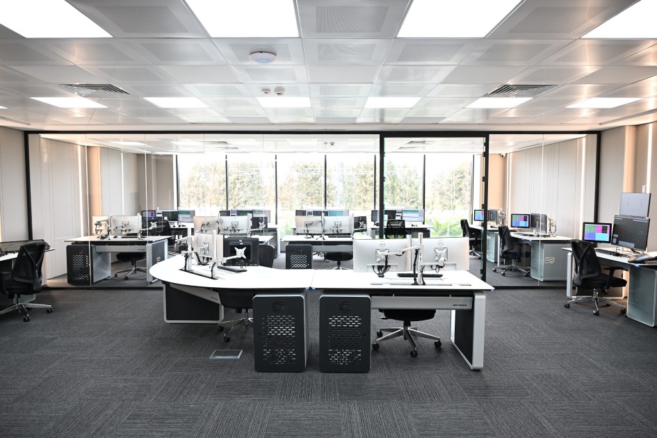 Yeni açılışı olan Beynəlxalq Təlim Mərkəzindən - FOTOLAR