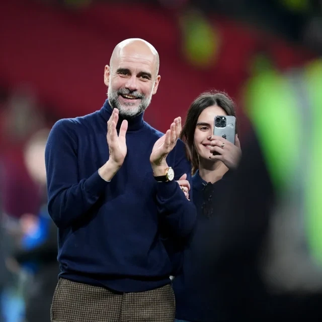 Qvardiolanın qızının əlindəki telefon diqqət çəkdi - FOTO