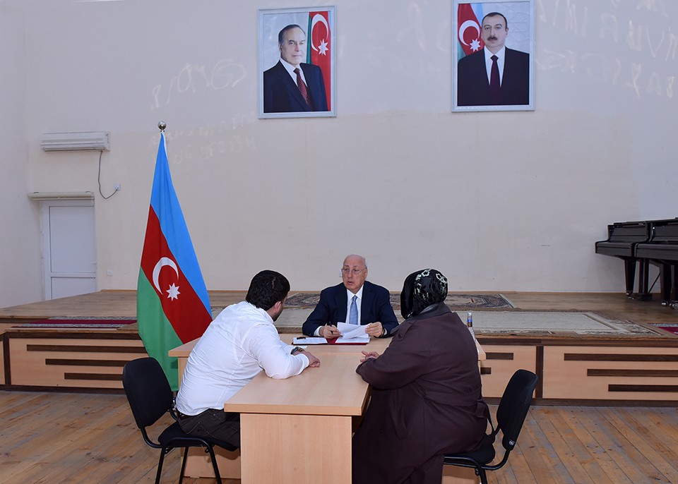 Zakir Fərəcov növbəti səyyar qəbul keçirdi - FOTOLAR