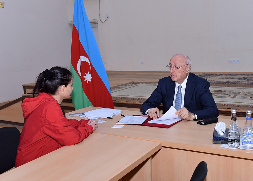 Zakir Fərəcov növbəti səyyar qəbul keçirdi - FOTOLAR