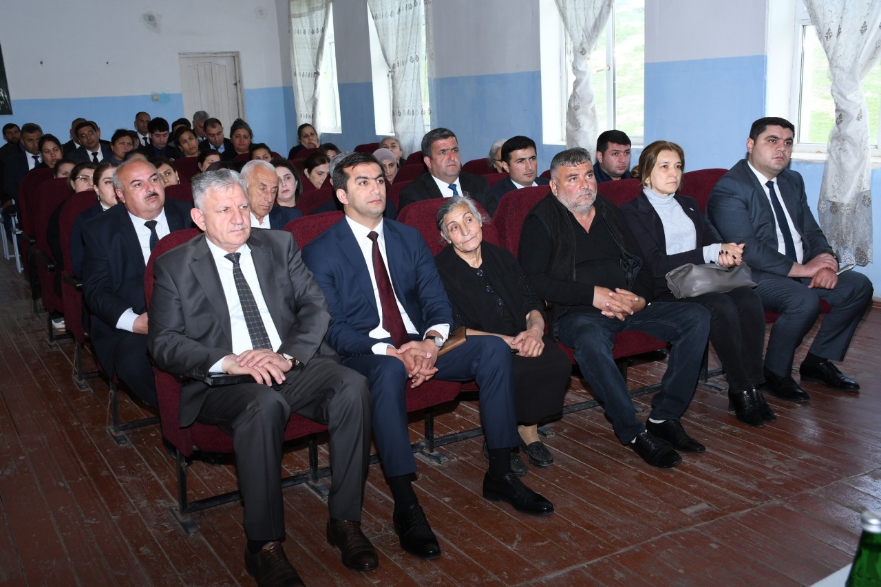 Vaqif Həsənov Bənövşələr qəsəbəsində səyyar qəbul keçirdi - FOTOLAR