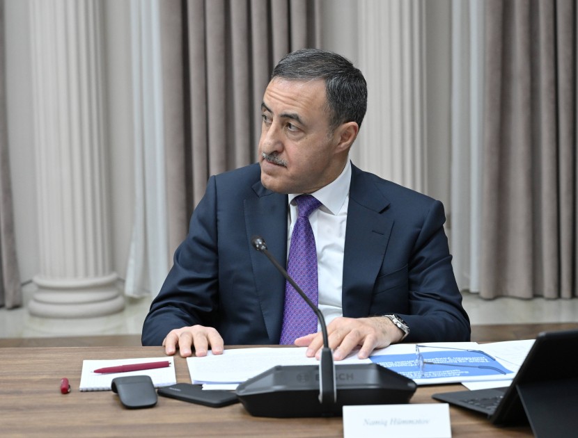 Baş nazir məmurlara tapşırıqlar verdi - FOTOLAR