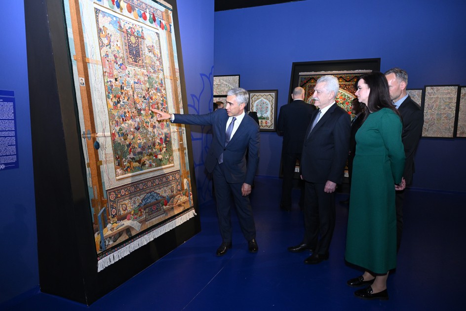 Litvanın Baş naziri Heydər Əliyev Mərkəzində - FOTOLAR