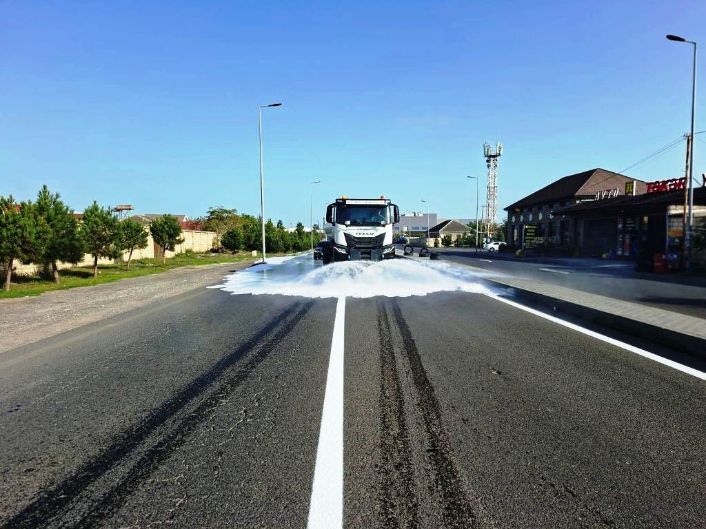 Bakı küçələri yuyuldu - FOTOLAR