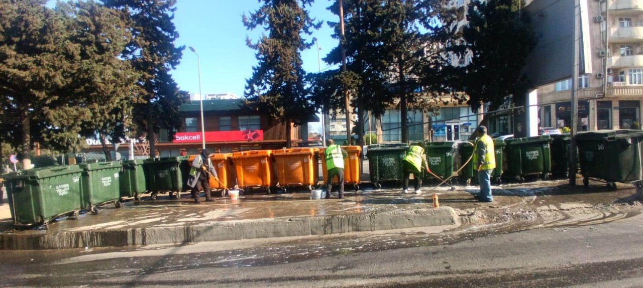 Bakı küçələri yuyuldu - FOTOLAR