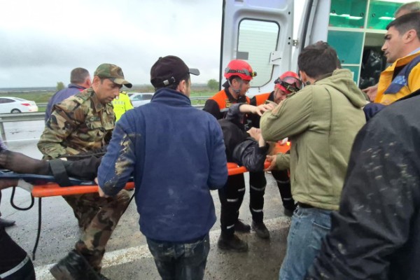 Salyanda qəza oldu, yaralılar var- YENİLƏNİB