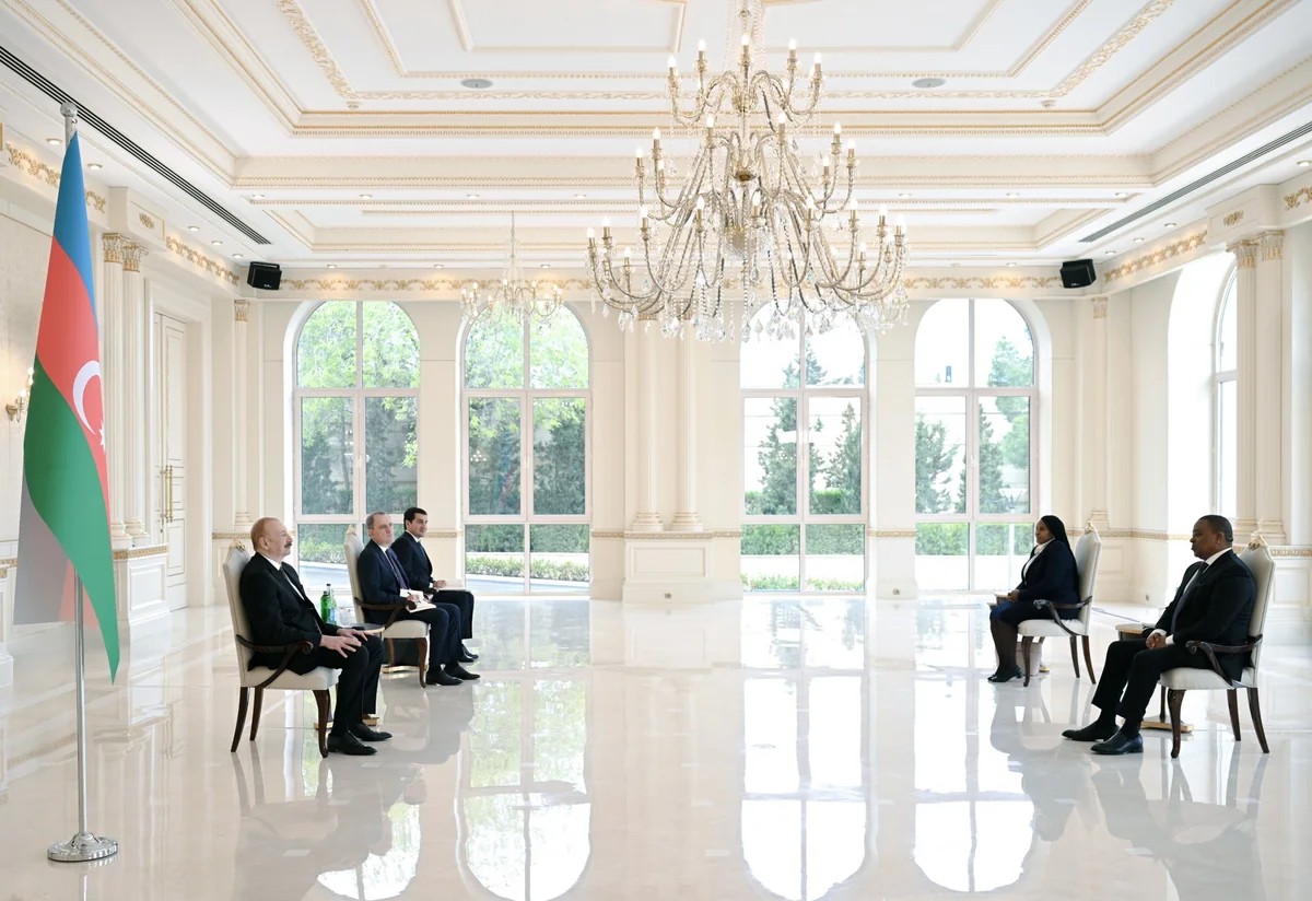 Prezident yeni səfirləri qəbul etdi - FOTOLAR (YENİLƏNİB)