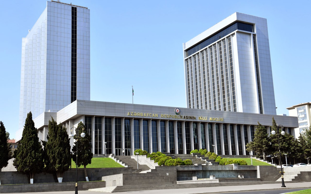 Milli Məclis Aparatının rəhbərinə yeni müavintəyin edilib