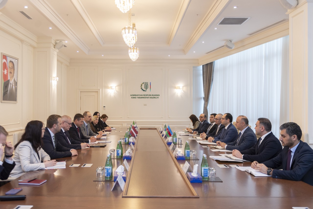 Nazir Məcnun Məmmədov latviyalı nümayəndələrlə görüşdü - FOTOLAR