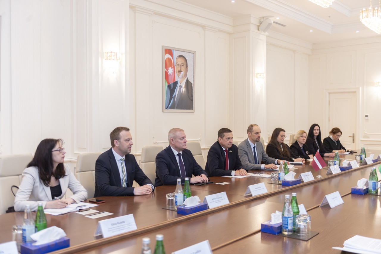 Nazir Məcnun Məmmədov latviyalı nümayəndələrlə görüşdü - FOTOLAR