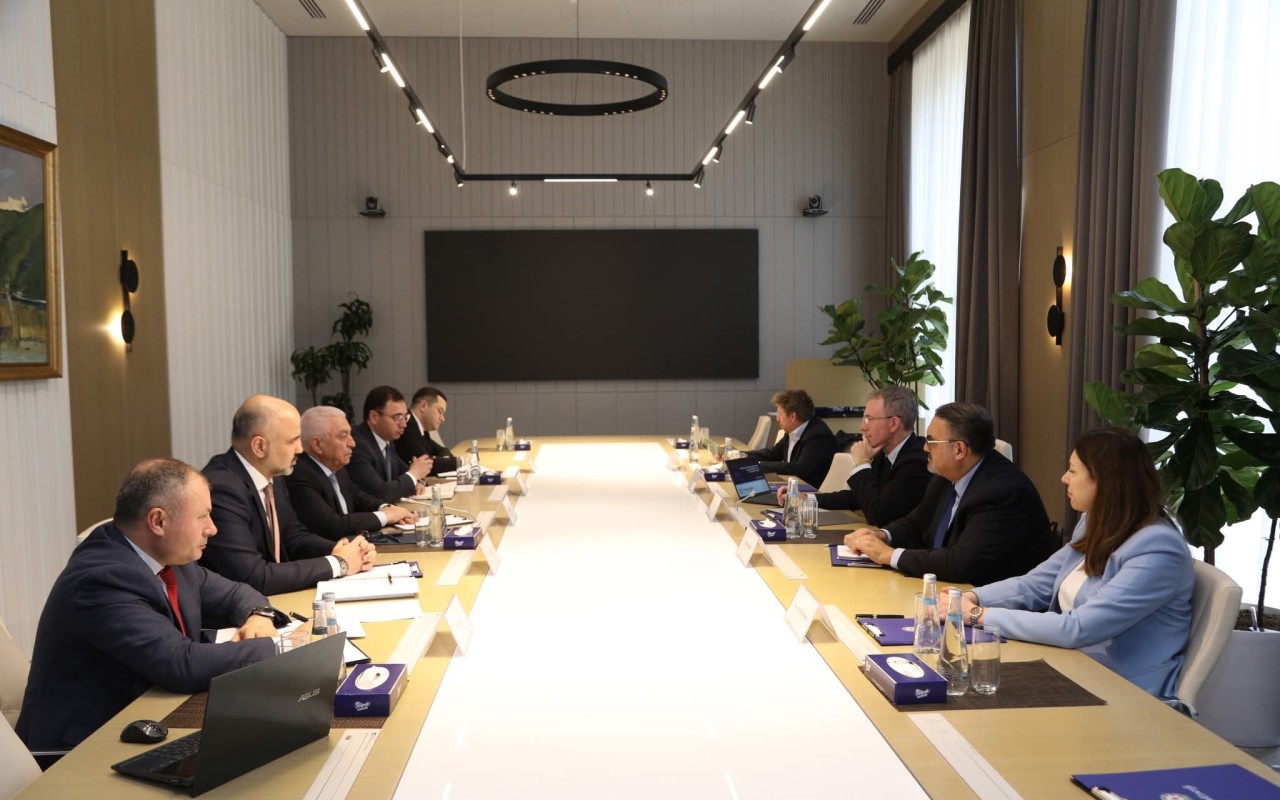 "AzərEnerji" ilə Dünya Bankı arasında enerji əməkdaşlığı müzakirə olunub