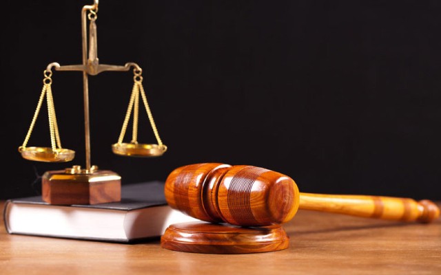 Dövlətə xəyanətdə təqsirləndirilən şəxsəhökm oxundu