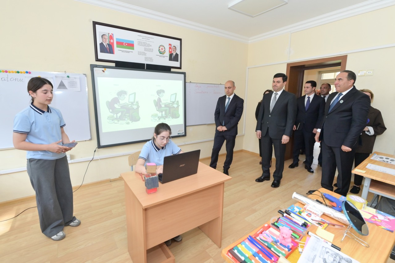 Emin Əmrullayev Xaçmazda tədris prosesi ilə tanış oldu - FOTOLAR