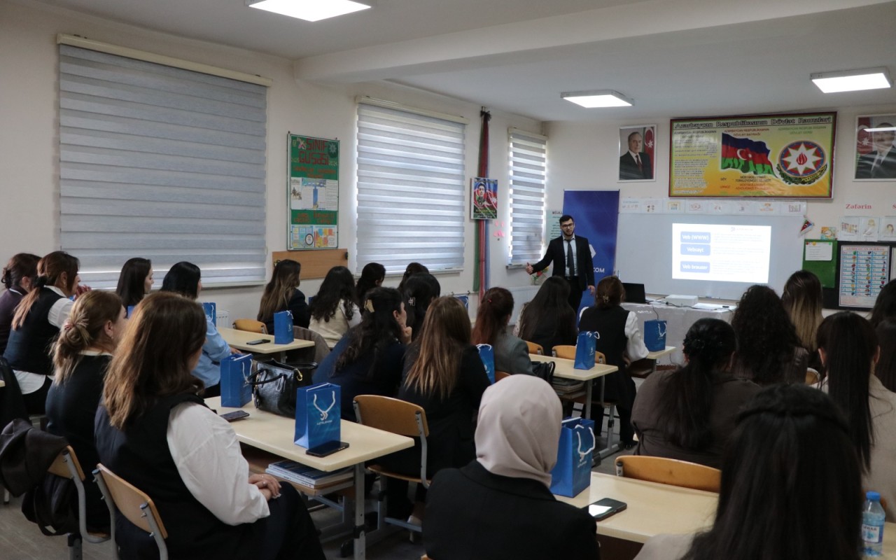 Balakəndə təhlükəsiz internet təlimləri keçirilib -FOTOLAR
