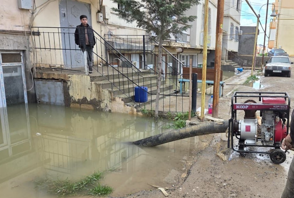 Abşeronda yağışın fəsadları aradan qaldırılır - FOTOLAR