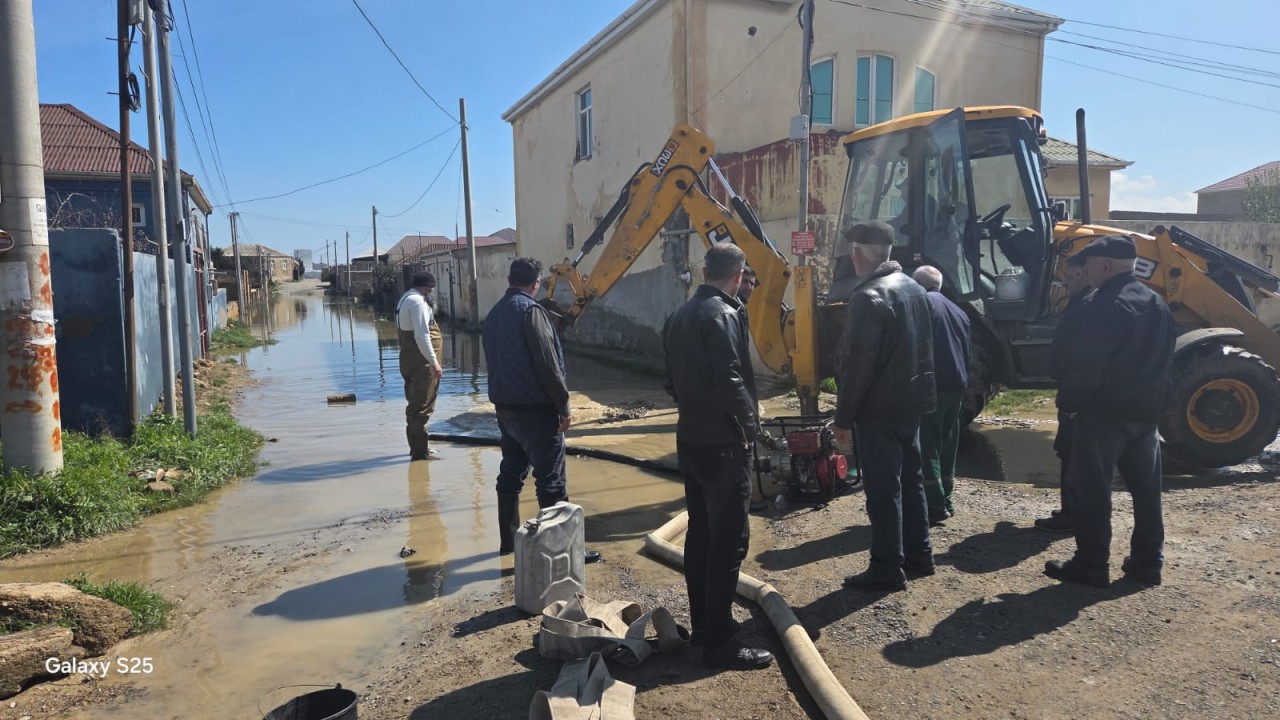 Abşeronda yağışın fəsadları aradan qaldırılır - FOTOLAR