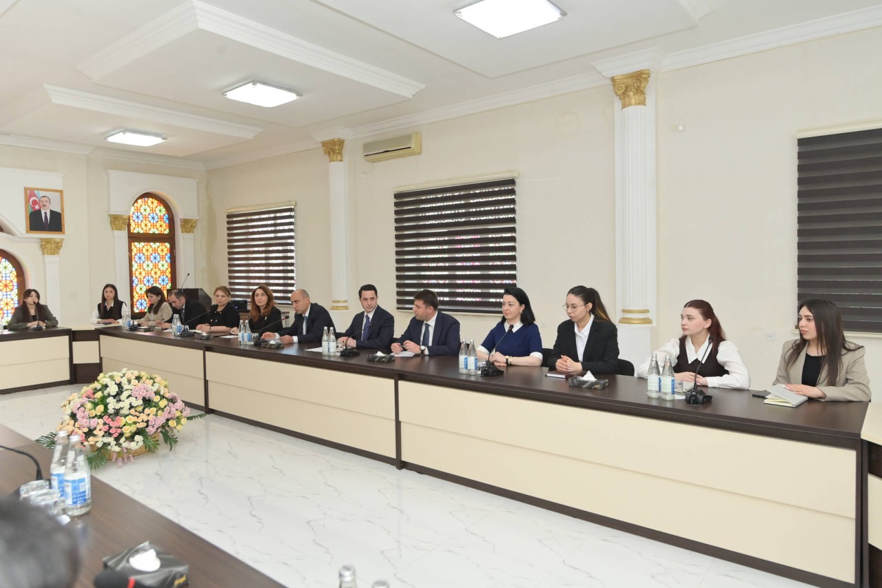 Emin Əmrullayev Quba-Xaçmaz regionu üzrə təhsil işçiləri ilə görüşdü - FOTOLAR