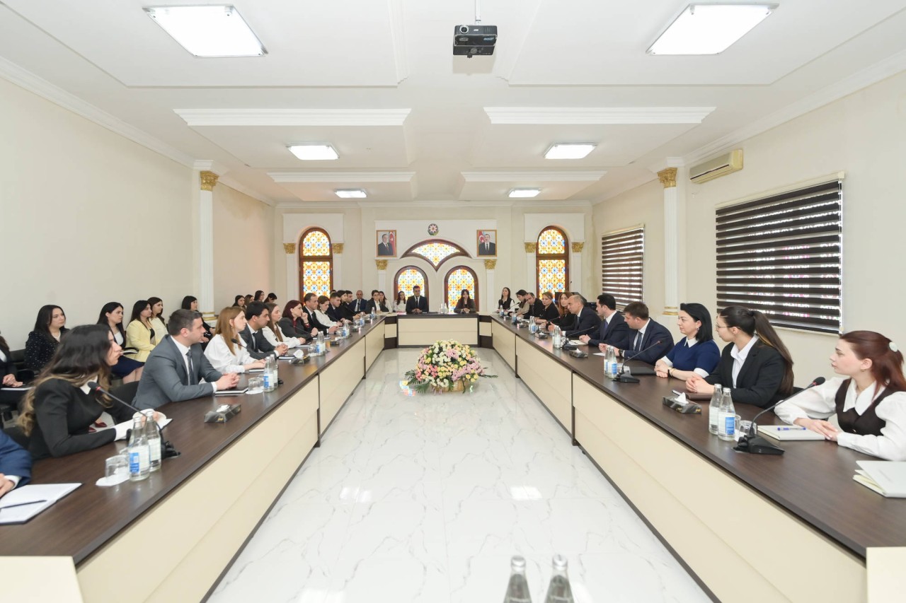 Emin Əmrullayev Quba-Xaçmaz regionu üzrə təhsil işçiləri ilə görüşdü - FOTOLAR