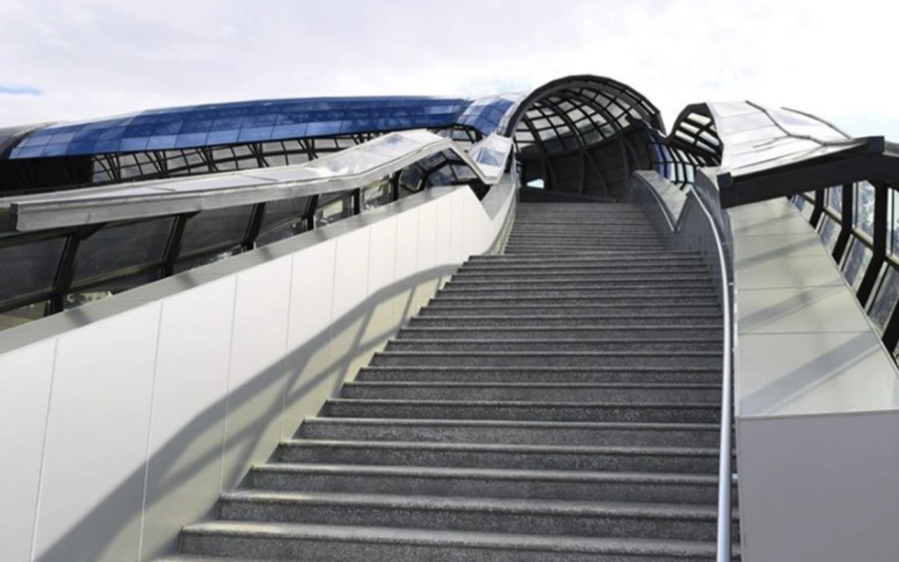 Bakıda bu keçiddəki lift iki aydır işləmir- VİDEO