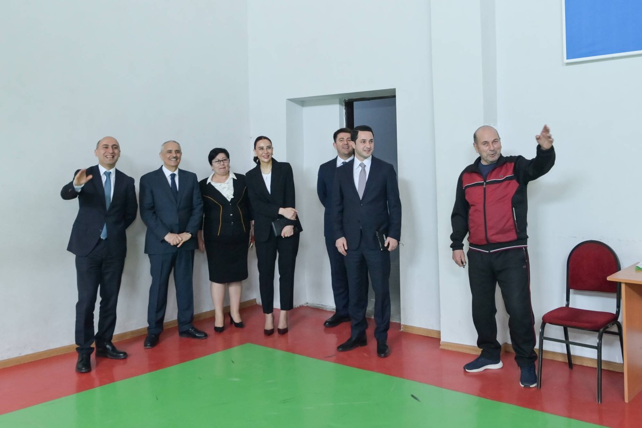 Emin Əmrullayev Qusarda məktəbdə tədris prosesi ilə tanış oldu - FOTOLAR