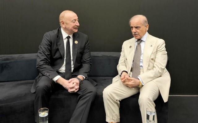 İlham Əliyev Şahbaz Şəriflə görüşdü- FOTOLAR