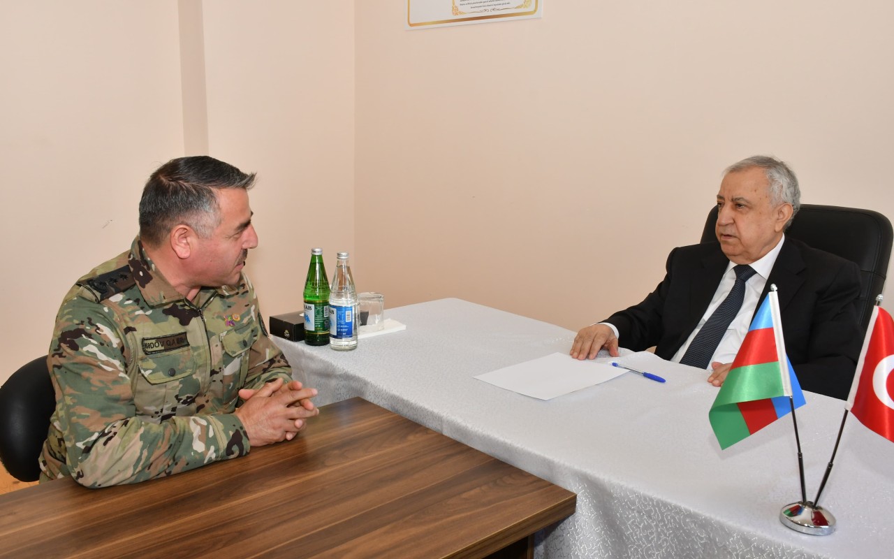 Malik İsaqov vətəndaşların problemlərini dinlədi -FOTOLAR