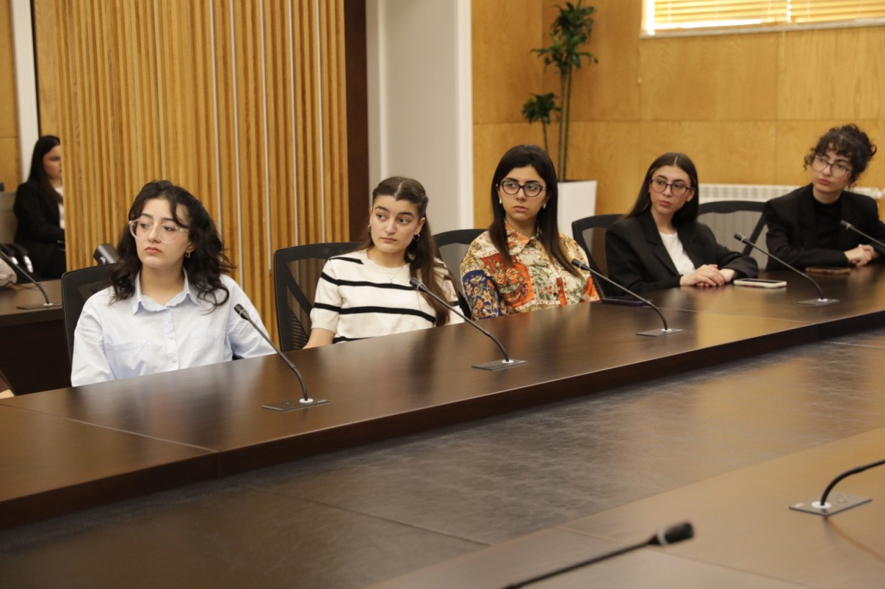 “Ümummilli Lider Heydər Əliyev mühazirələri” layihəsi çərçivəsində daha bir görüş oldu (FOTOLAR)