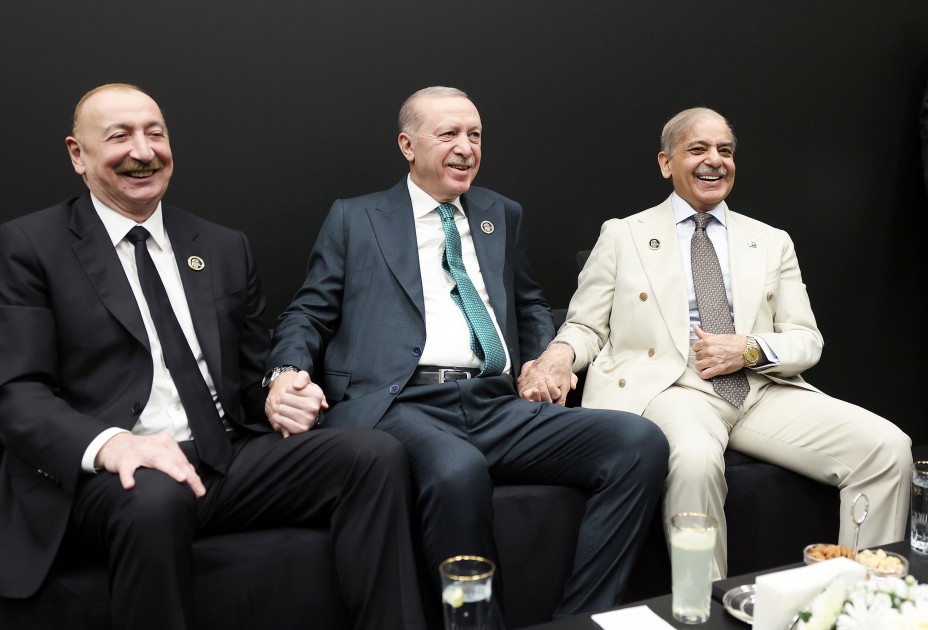 Prezident və xanımı Antalyada Forumun açılışında iştirak etdilər - YENİLƏNİB (FOTOLAR)