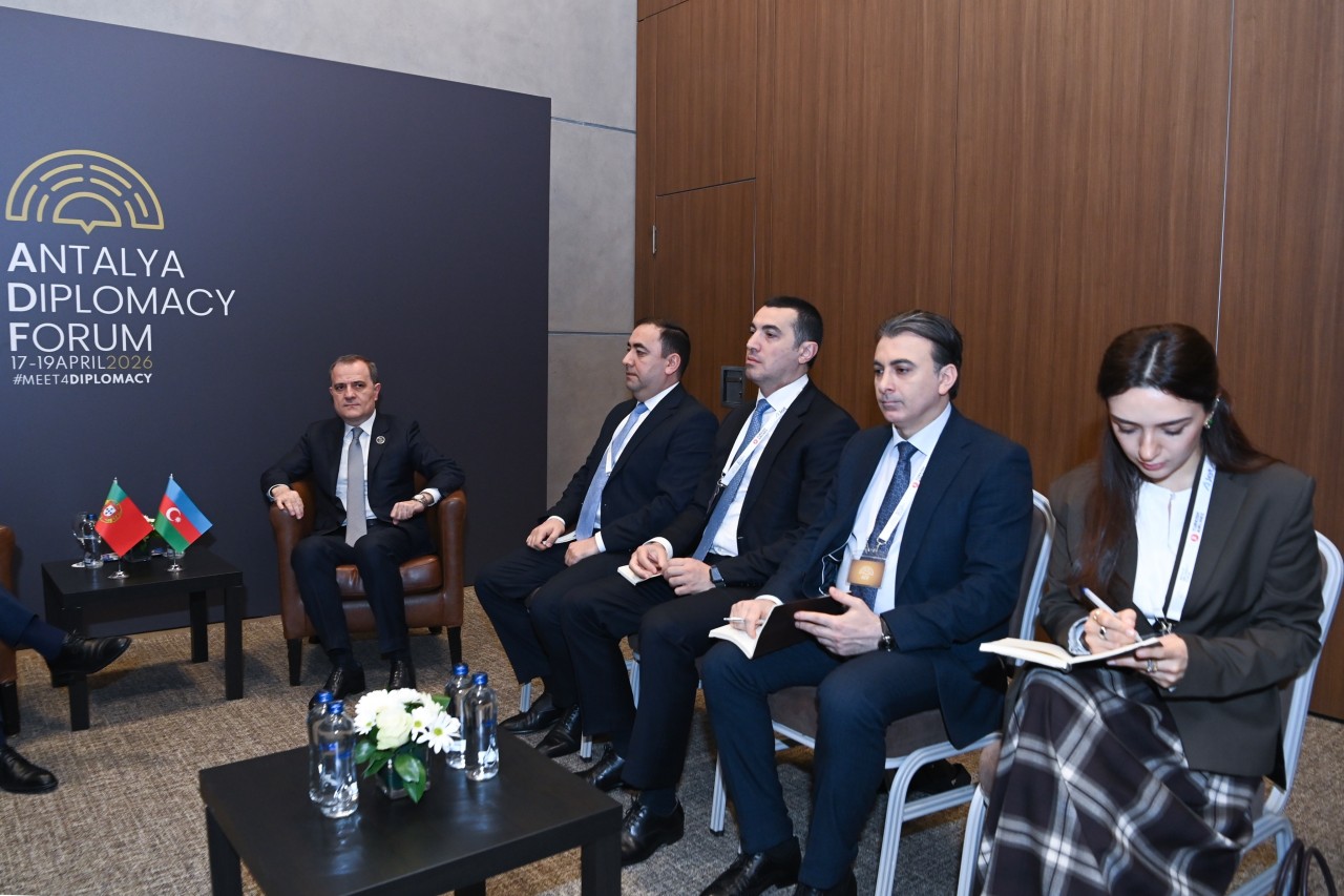 Ceyhun Bayramov portuqaliyalı həmkarı ilə görüşdü - FOTO