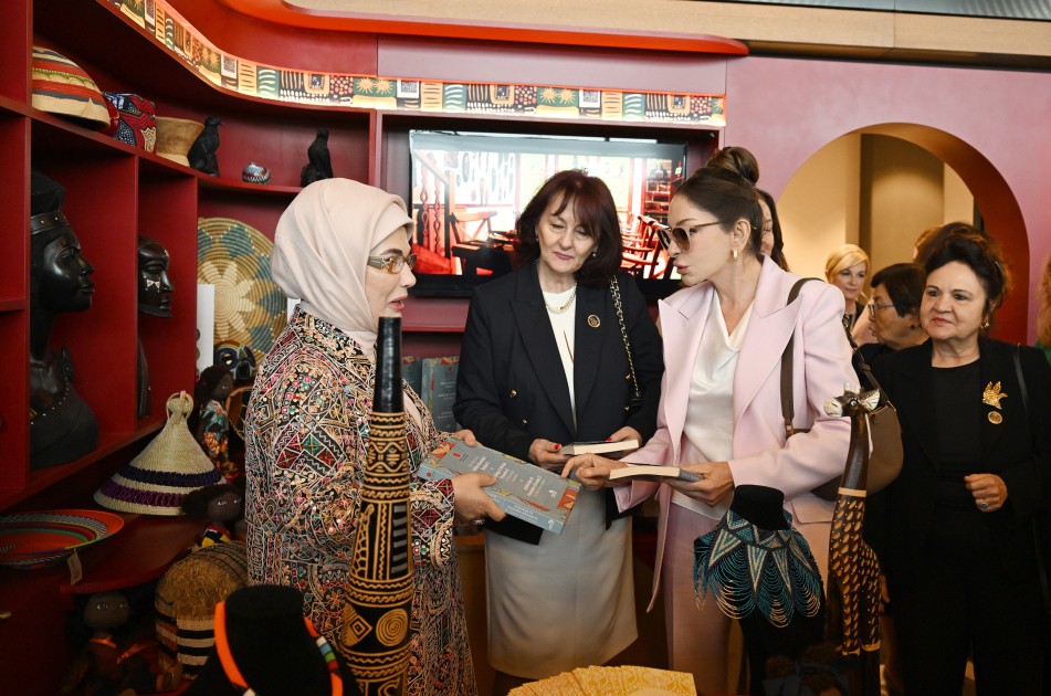 Mehriban Əliyeva Antalyada Fələstinə həsr olunan tədbirdə - FOTOLAR